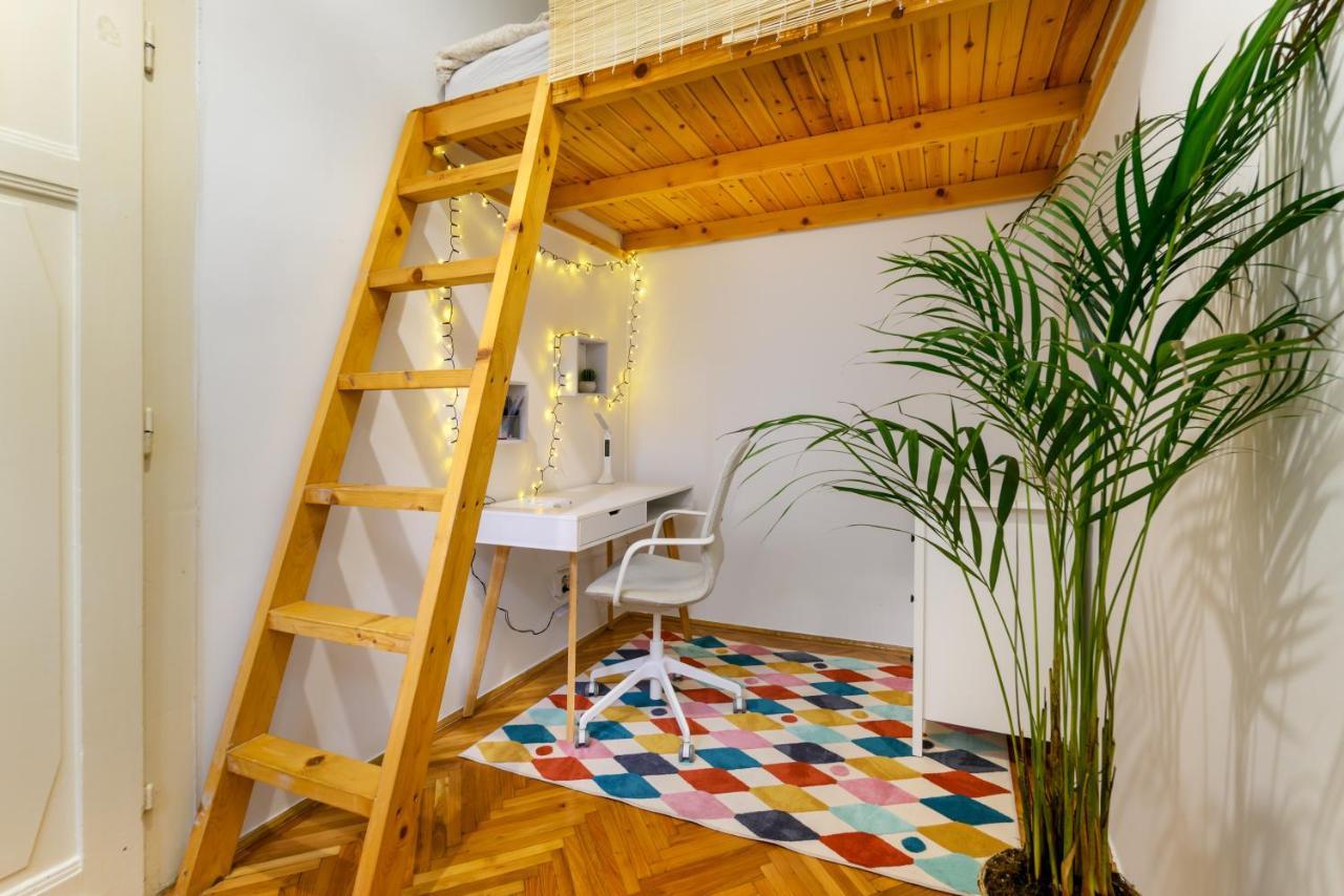 Two Separate Rooms Apartment In City Center, Party District Boedapest Buitenkant foto